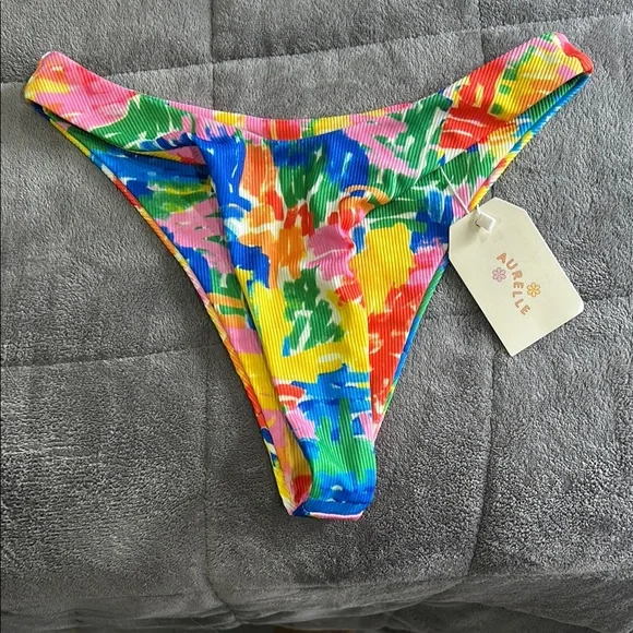 Colorful Abstract Bikini Set - Picture 3 of 7